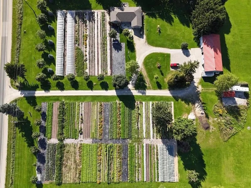 Horticulturalists learn about organic farming at Starseed Acres