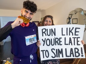 Medical school student runs marathon in scrubs to honour mom’s battle