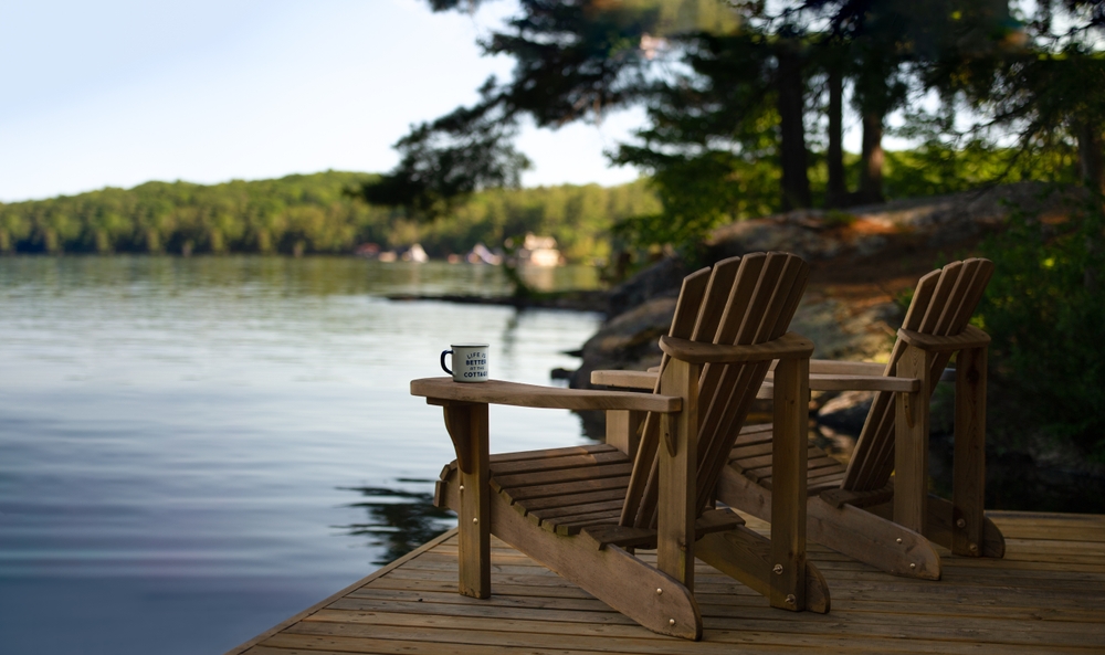 Potential buyers are putting their cottage dreams on hold amidst U.S. tariffs, a Re/Max report says