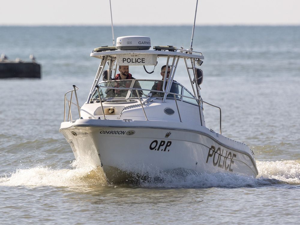 Port Burwell beach closed amid search for missing swimmer