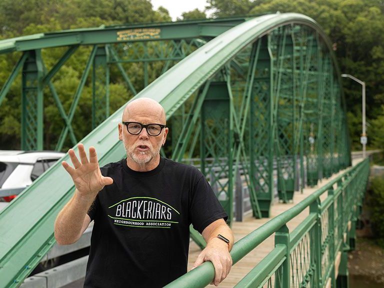 Blackfriars Bridge to turn 150: Music, art and cake for Londoners