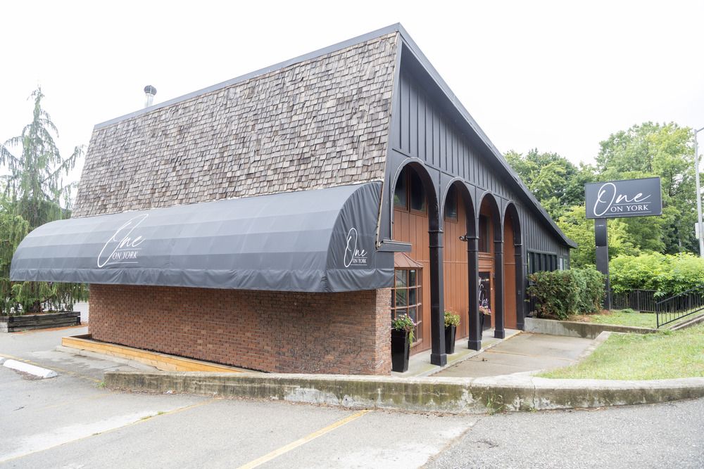 One on York restaurant closing as downtown diners dwindle: Owner