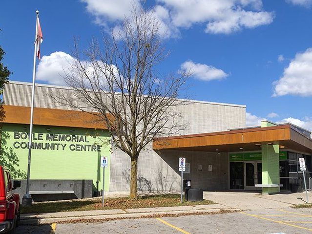 Eyeing deep freezes, city hall adds community centre as winter warming site