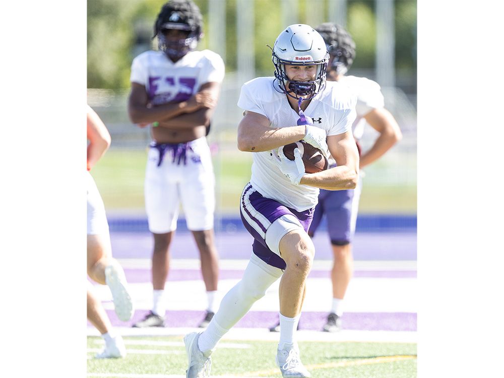 Jack Kelly’s emergence powers Western Mustangs running game Jack Kelly’s emergence powers Western Mustangs running game