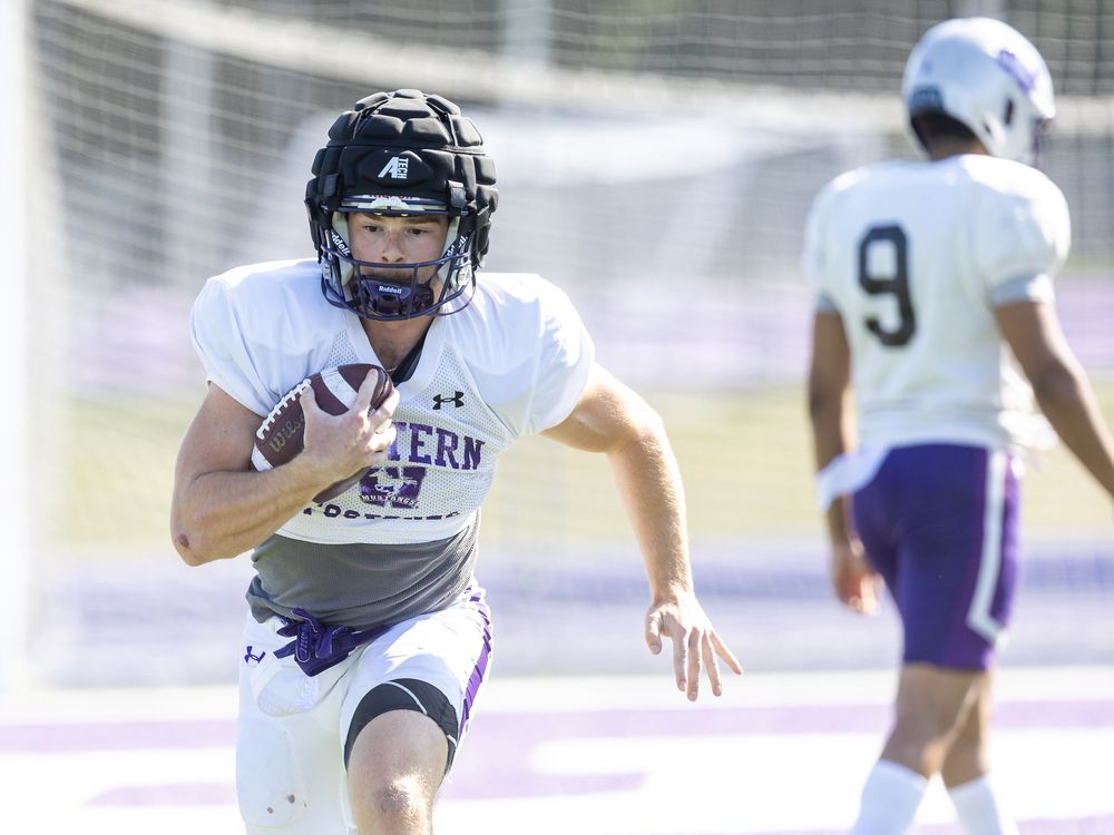 Western Mustangs improve to 3-0 with blowout win over Ottawa Gee-Gees Western Mustangs improve to 3-0 with blowout win over Ottawa Gee-Gees