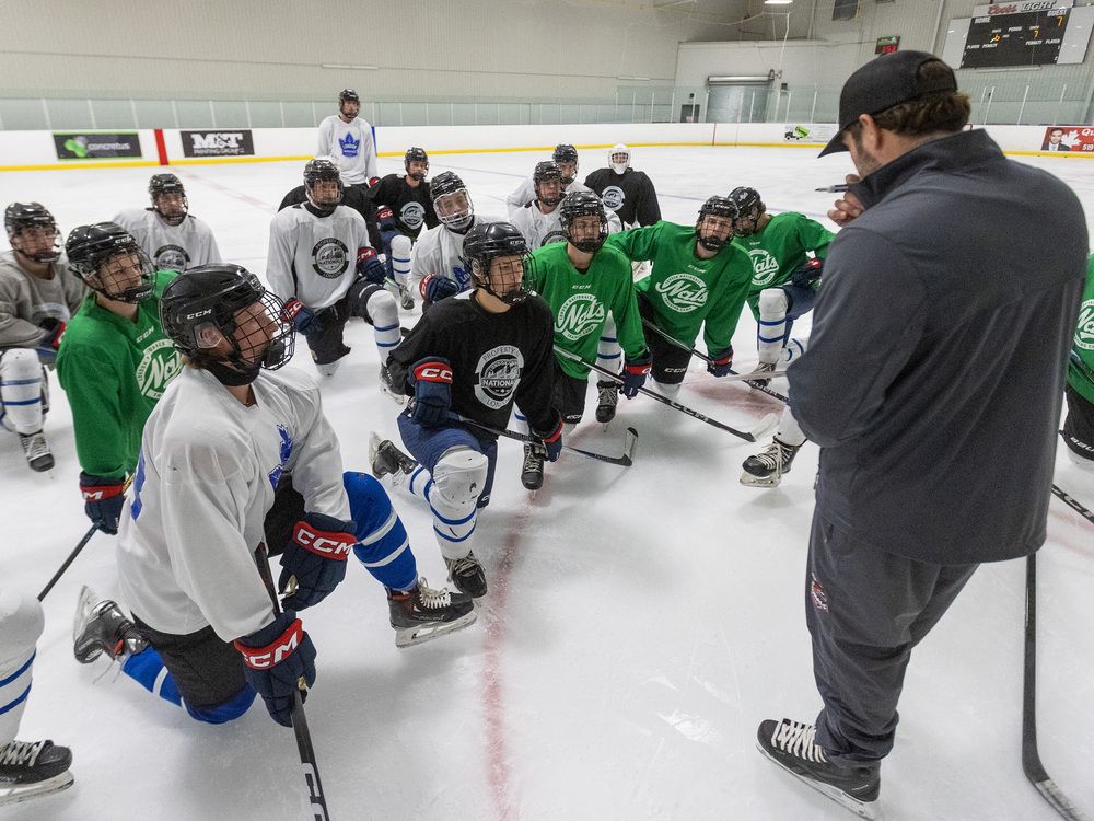 Sport Notes: London Nationals extend streak; Western Mustangs unbeaten