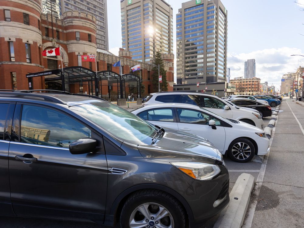 Council eyes more free parking downtown, business leaders say thanks