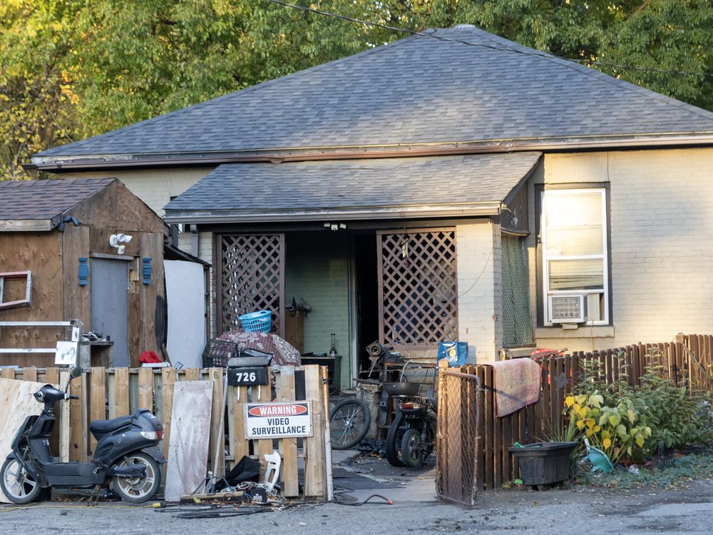 London shooting that injured three was targeted, police say