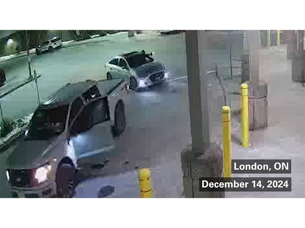 New video shows man fleeing into London ER under gunfire