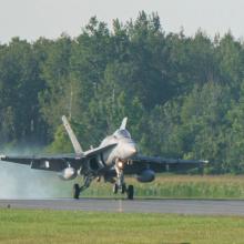 PHOTOS: F-22s, CF-18s soar at Airshow London