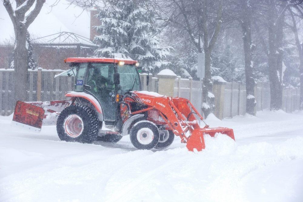 London region digging out from snowy blast â with more to come