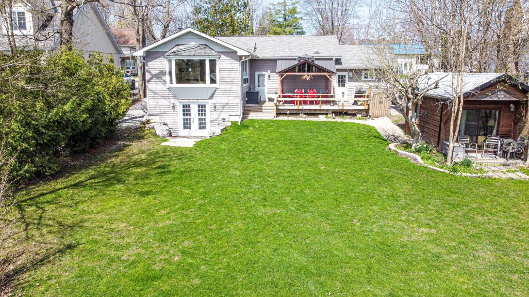 This $1.3 million Balsam Lake cottage with a sauna flawlessly blends nature and neighbourhood