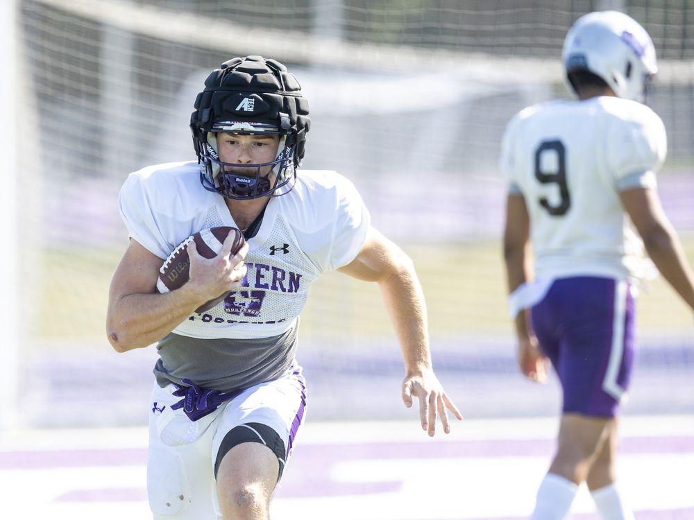 Western Mustangs improve to 3-0 with blowout win over Ottawa Gee-Gees Western Mustangs improve to 3-0 with blowout win over Ottawa Gee-Gees